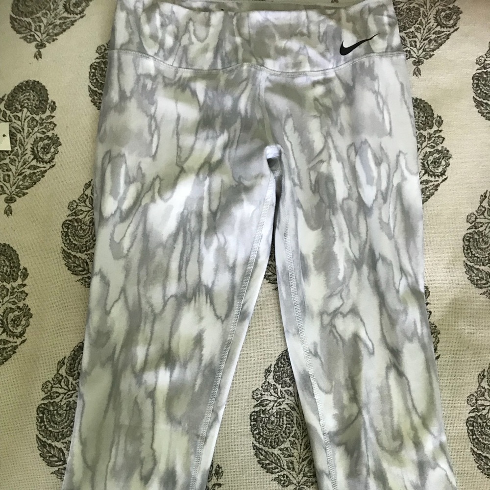 Cropped NIKE leggings